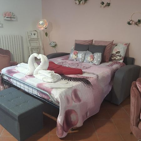 Shabby Chic Rooms Con Cucina E Giardino Privato Pomarico Bagian luar foto