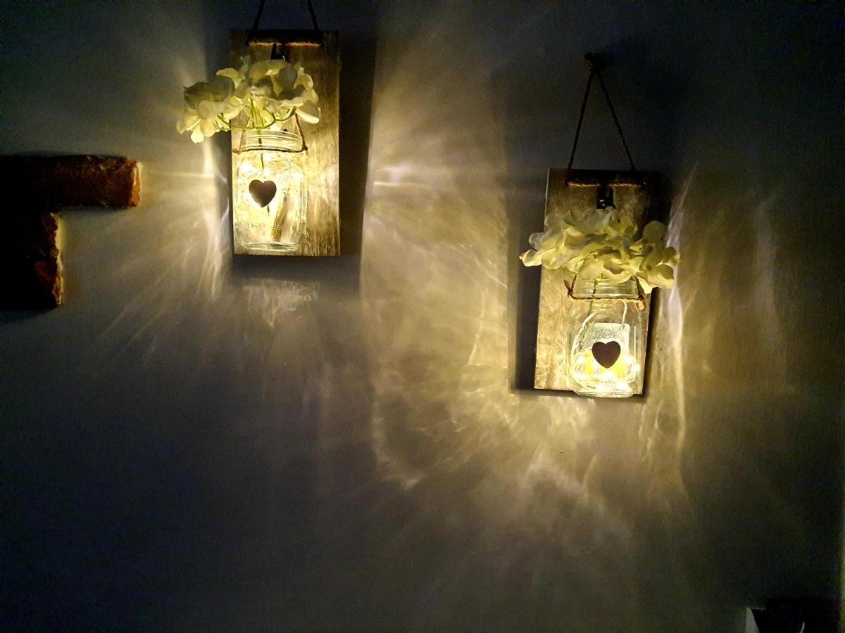 Shabby Chic Rooms Con Cucina E Giardino Privato Pomarico Bagian luar foto