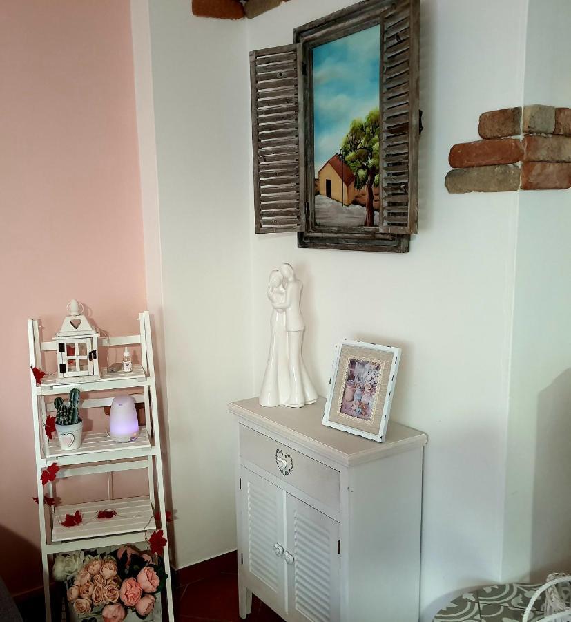 Shabby Chic Rooms Con Cucina E Giardino Privato Pomarico Bagian luar foto