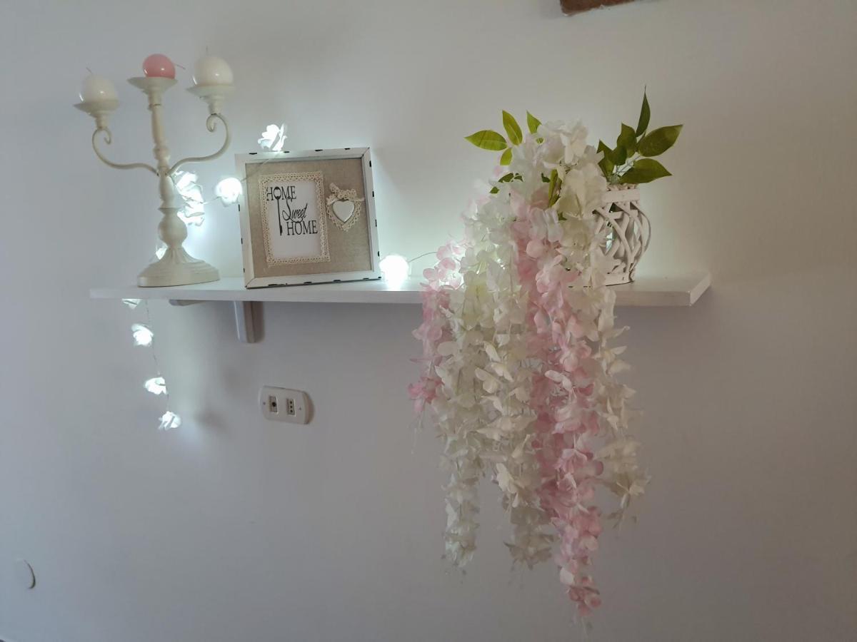 Shabby Chic Rooms Con Cucina E Giardino Privato Pomarico Bagian luar foto