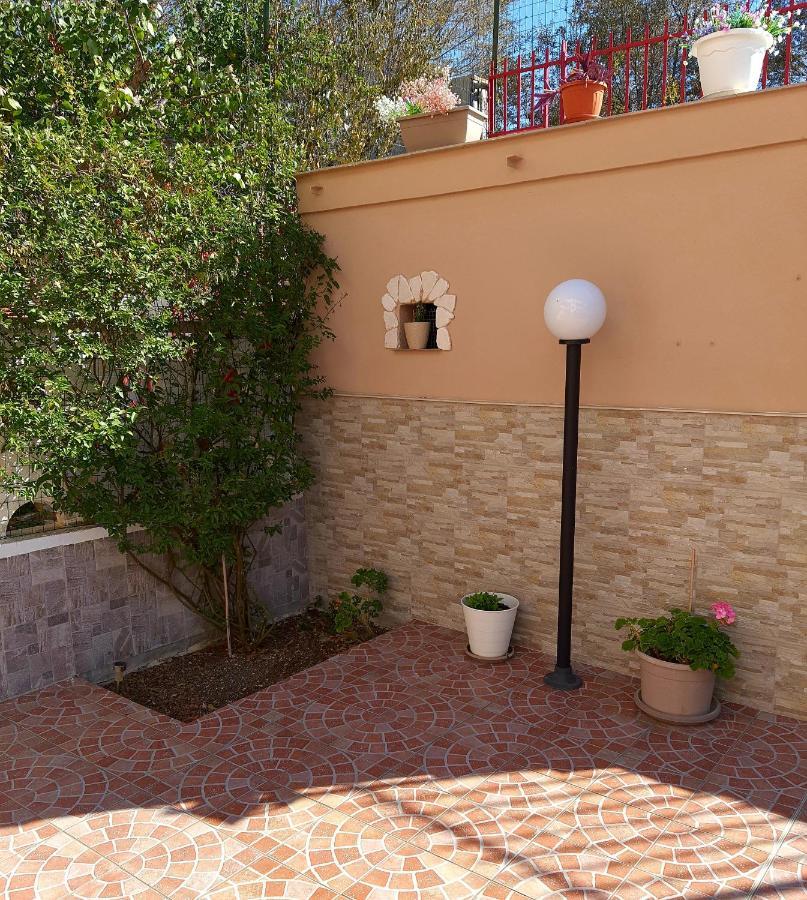 Shabby Chic Rooms Con Cucina E Giardino Privato Pomarico Bagian luar foto