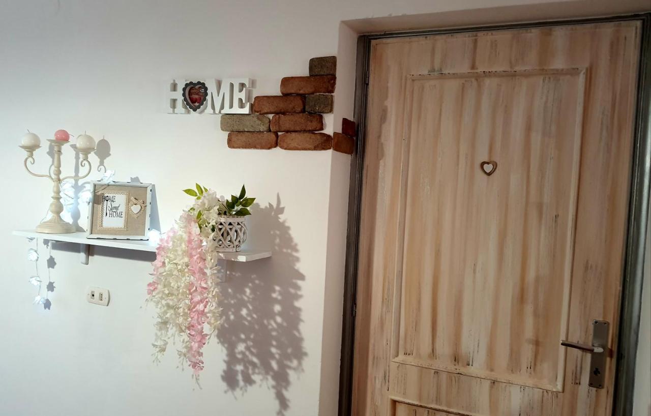 Shabby Chic Rooms Con Cucina E Giardino Privato Pomarico Bagian luar foto