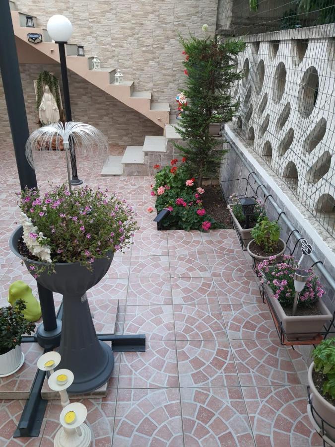 Shabby Chic Rooms Con Cucina E Giardino Privato Pomarico Bagian luar foto