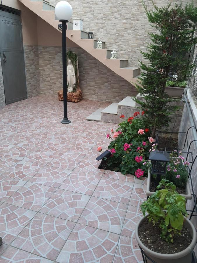 Shabby Chic Rooms Con Cucina E Giardino Privato Pomarico Bagian luar foto
