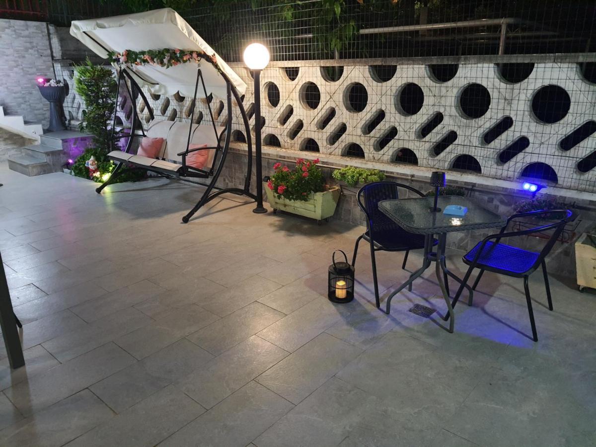 Shabby Chic Rooms Con Cucina E Giardino Privato Pomarico Bagian luar foto