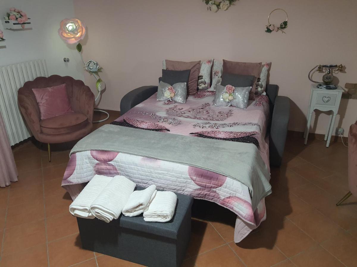 Shabby Chic Rooms Con Cucina E Giardino Privato Pomarico Bagian luar foto