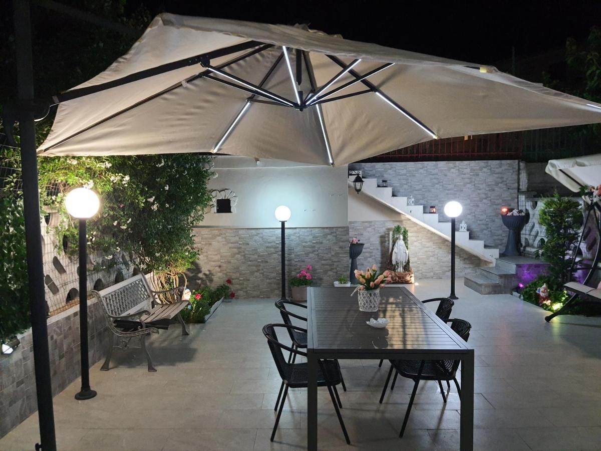 Shabby Chic Rooms Con Cucina E Giardino Privato Pomarico Bagian luar foto